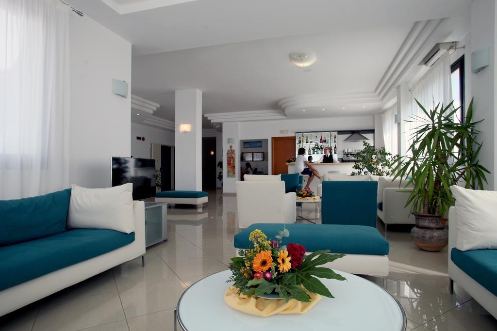Bikini Hotel В'єсте Екстер'єр фото