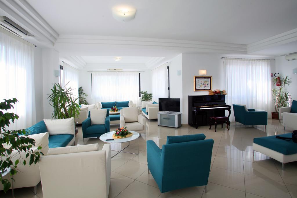 Bikini Hotel В'єсте Екстер'єр фото