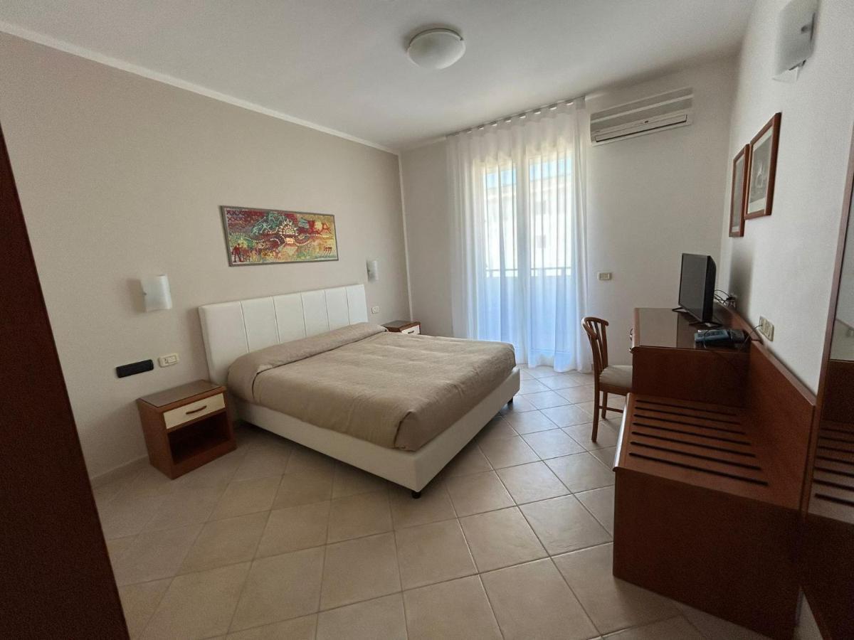 Bikini Hotel В'єсте Екстер'єр фото
